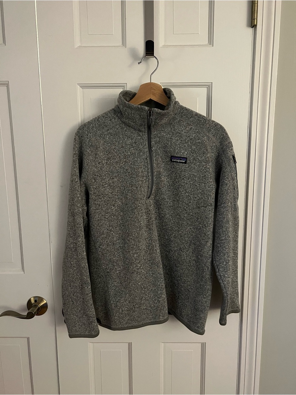 Patagonia Woman's Heather Gray Half-Zip Fleece Pullover